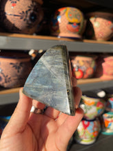 Load image into Gallery viewer, Labradorite Freeform