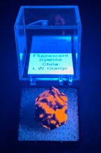 Load image into Gallery viewer, Fluorescent Syenite #2