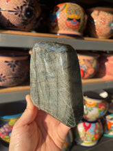 Load image into Gallery viewer, Labradorite Freeform