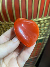 Load image into Gallery viewer, Large Cat’s Eye Heart