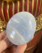 Load image into Gallery viewer, Blue Calcite Palm Stone
